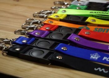 Lanyard adalah: Fungsi, Jenis, dan Cara Membuatnya