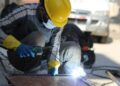 Apa Itu Welder: Penjelasan Tugas dan Tanggung Jawabnya