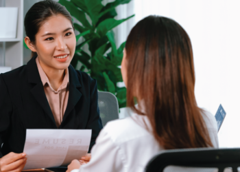 Cara Memperkenalkan Diri Saat Interview Kerja dan Hal yang Harus Dihindari