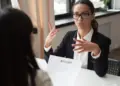 10 Cara Follow Up Hasil Interview ke HRD Beserta Contohnya