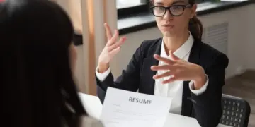 10 Cara Follow Up Hasil Interview ke HRD Beserta Contohnya